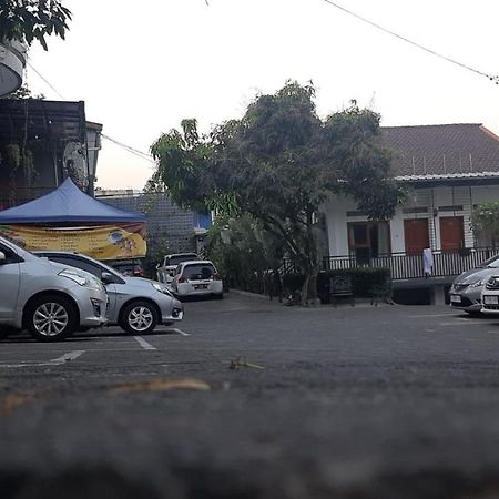 Cigadung House Hotel Bandung Exterior photo