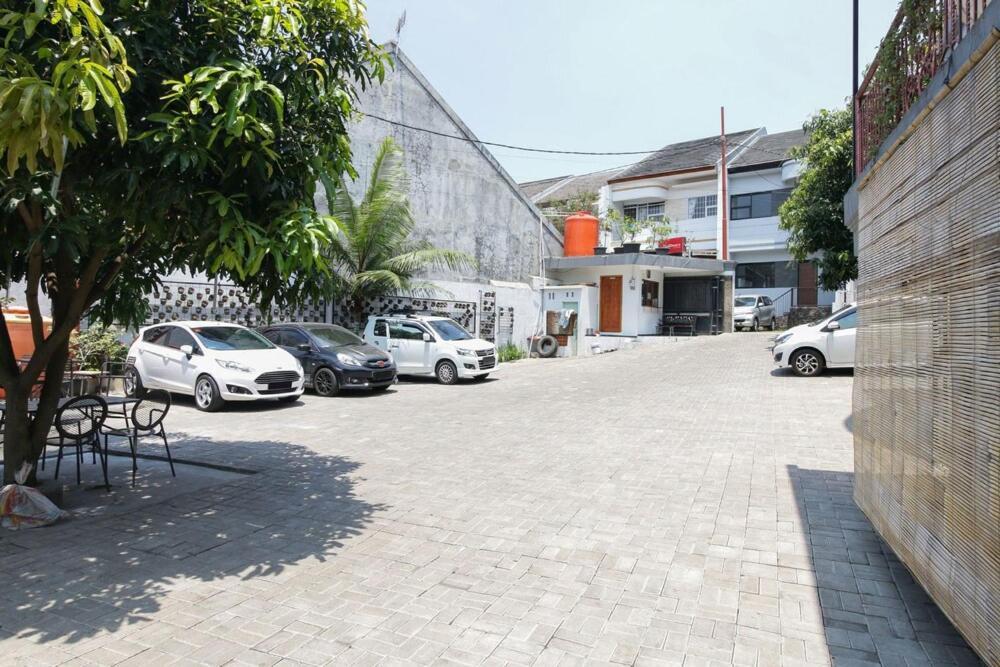 Cigadung House Hotel Bandung Exterior photo